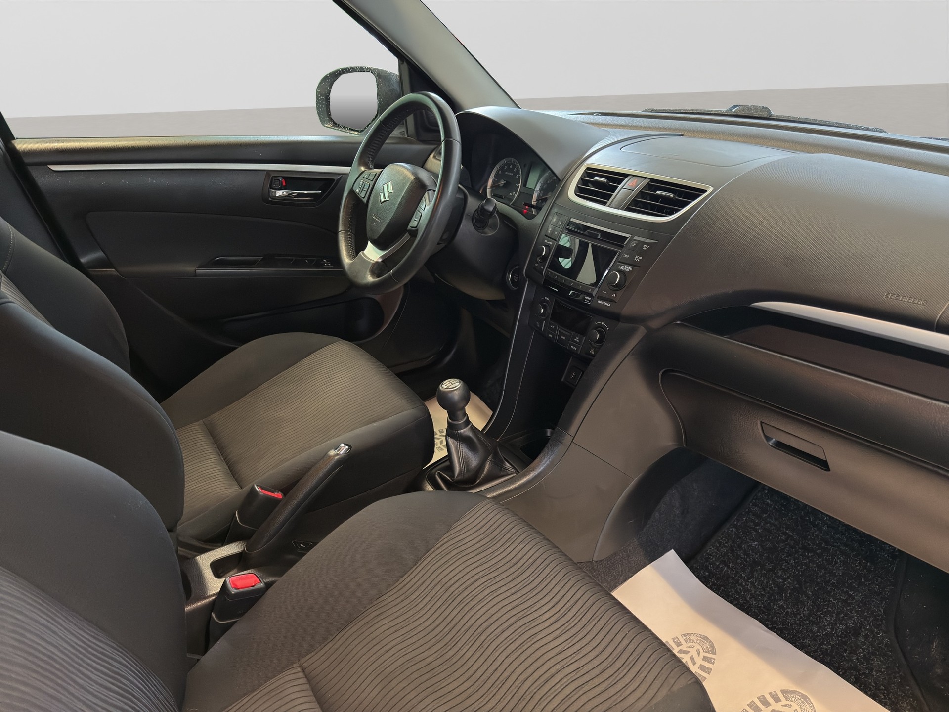 SUZUKI Swift 1.2i 16V GL 4x4-image-12