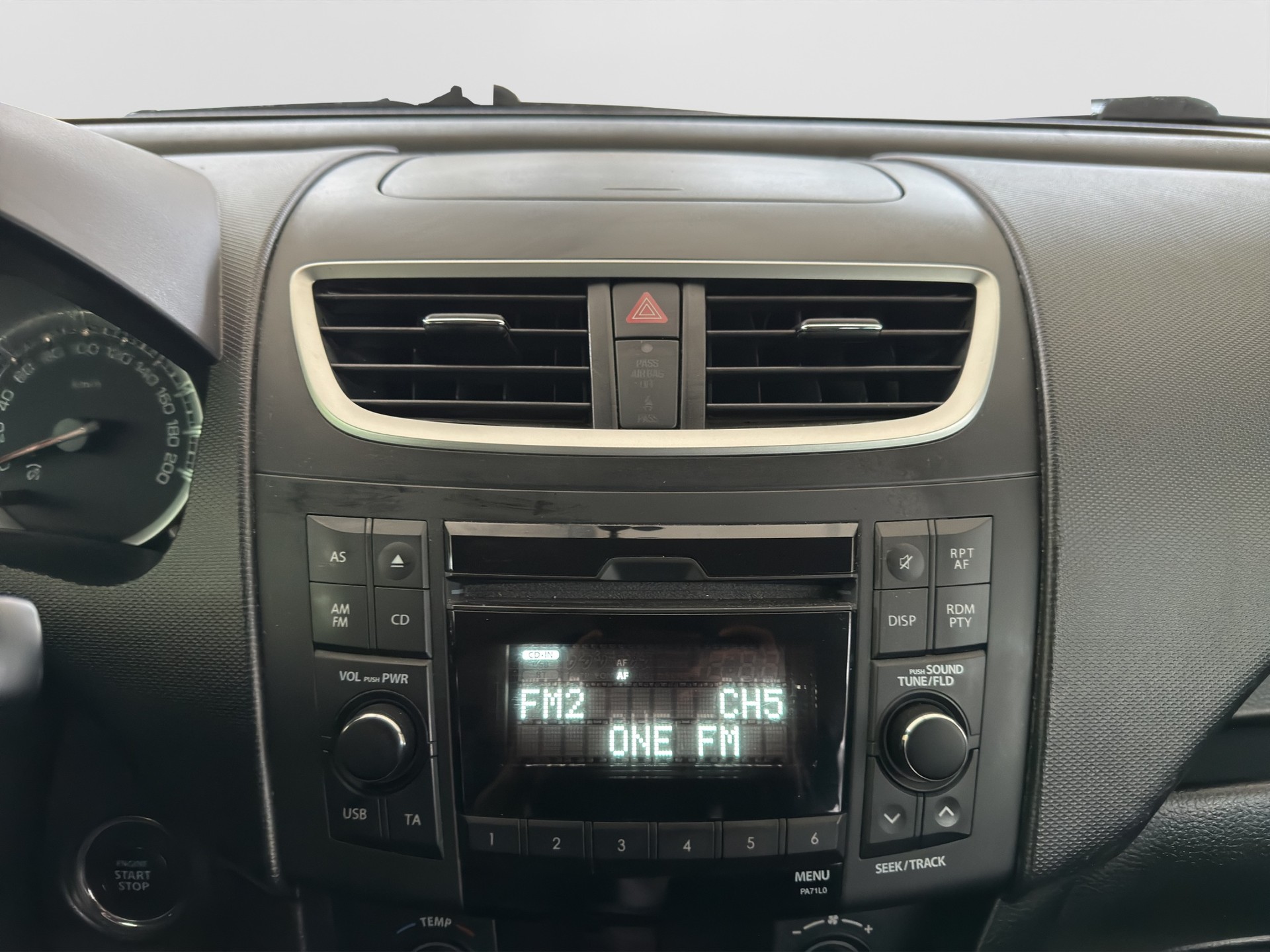 SUZUKI Swift 1.2i 16V GL 4x4-image-11