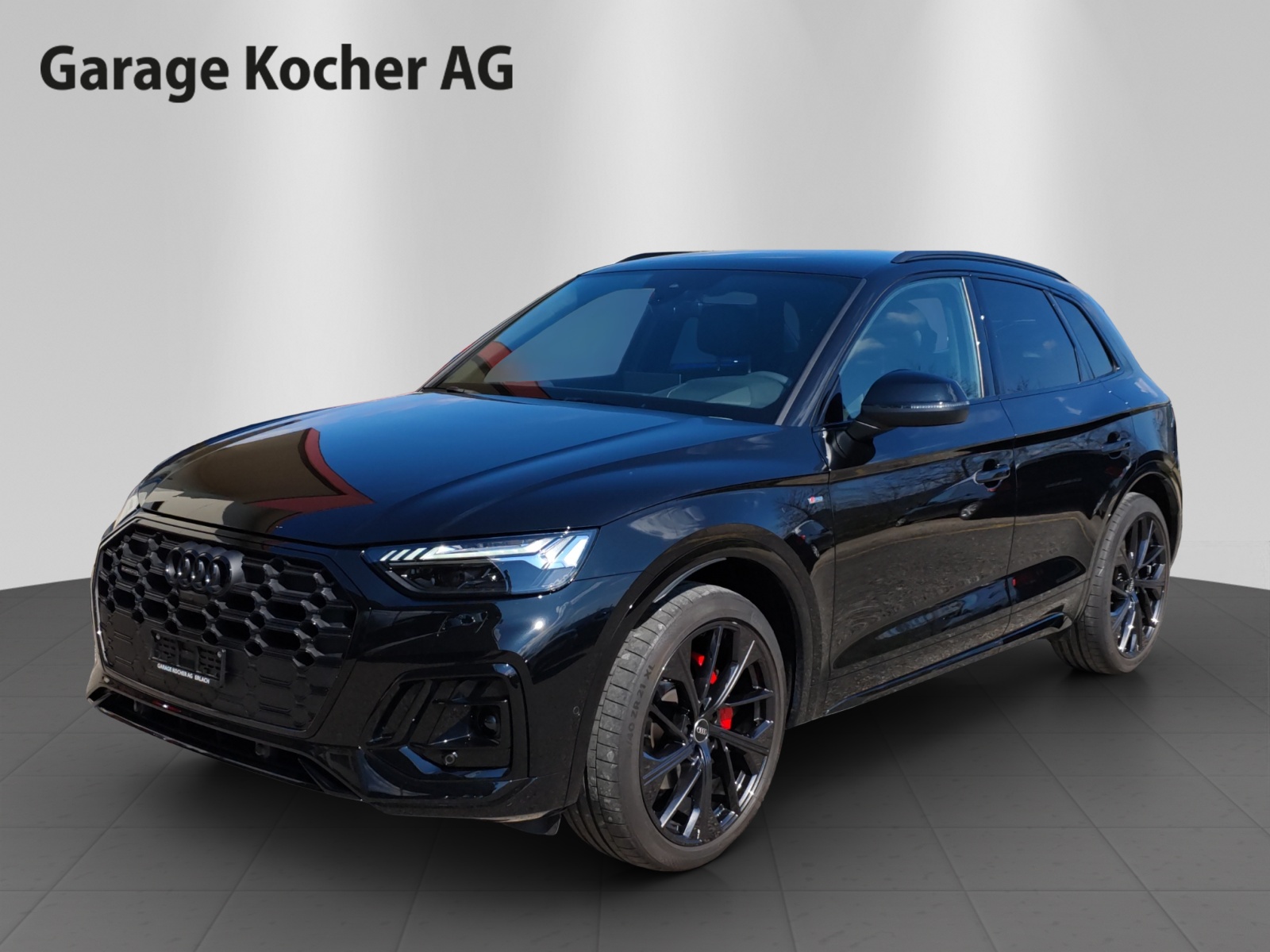 AUDI Q5 40 TDI Black Edition quattro S-tronic-image-0