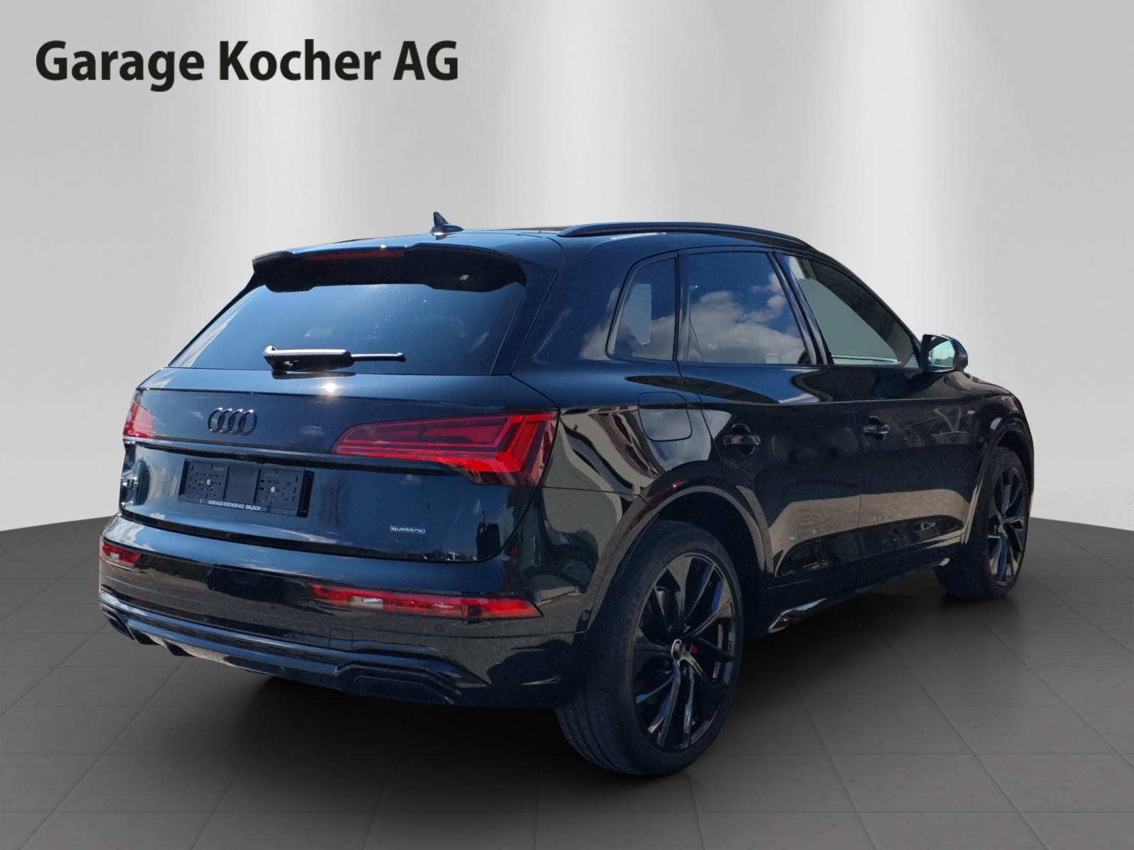 AUDI Q5 40 TDI Black Edition quattro S-tronic-image-5