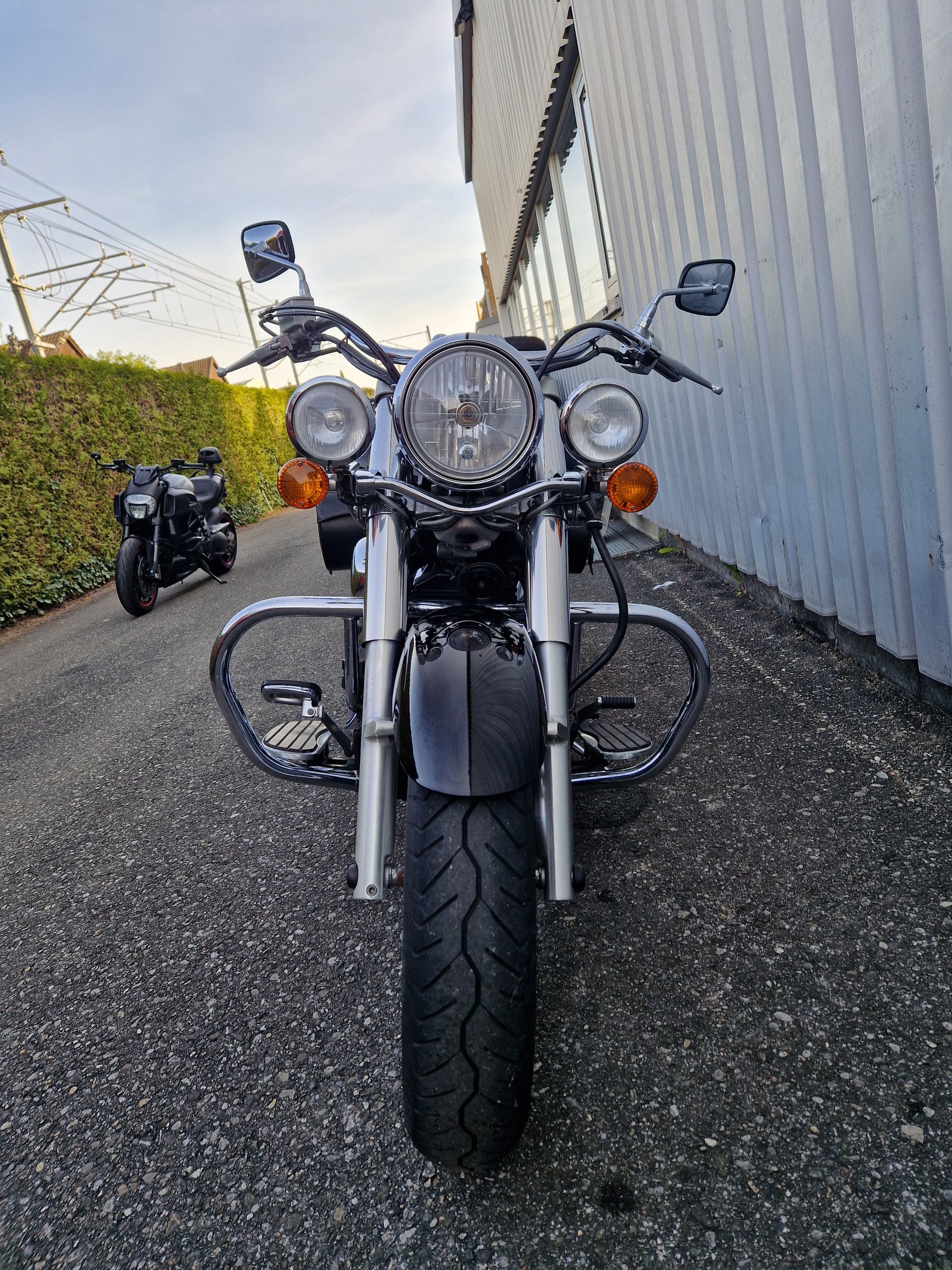 KAWASAKI VN 900 Classic Kundenauftrag-showroom-element-2