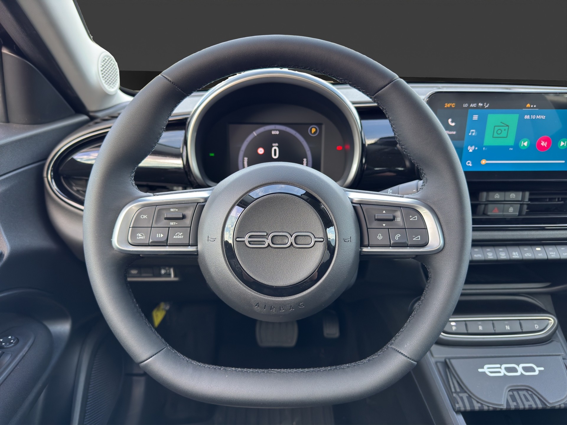 FIAT 600h Mild Hybrid Icon Swiss Edition-image-10