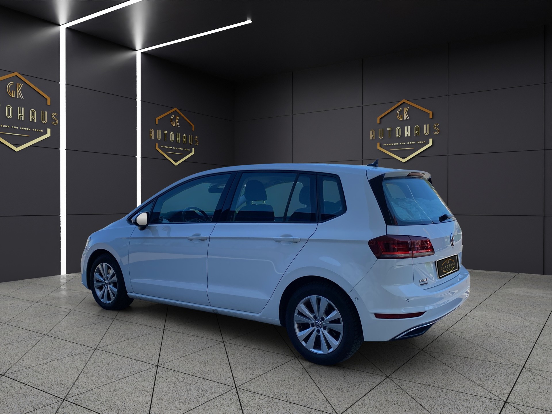 VW Golf Sportsvan 1.5 TSI EVO Comfortline DSG-image-2