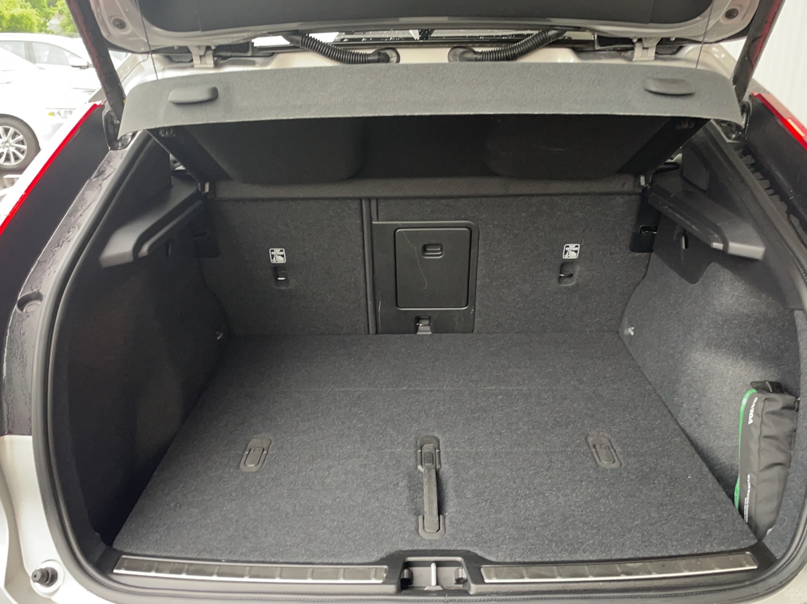 VOLVO C40 P8 Twin Recharge Ultimate AWD-image-12