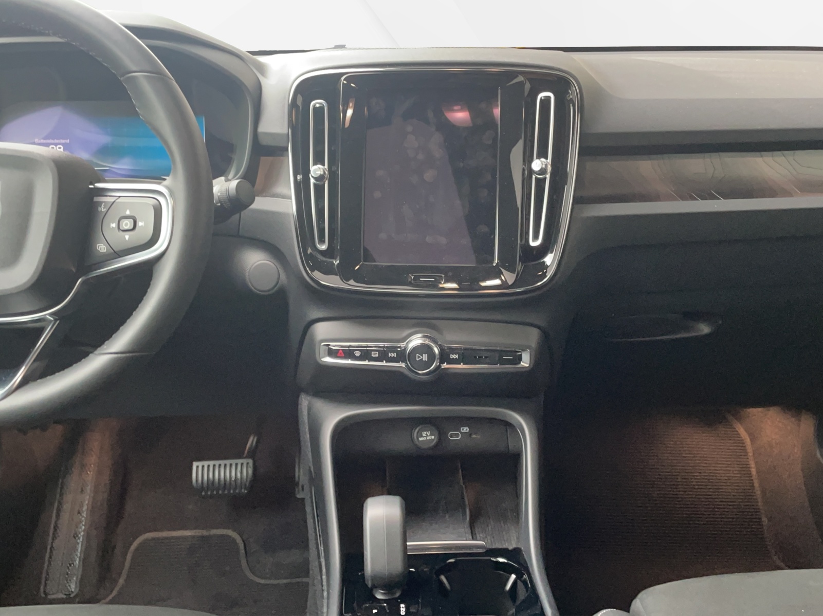VOLVO C40 P8 Twin Recharge Ultimate AWD-image-7