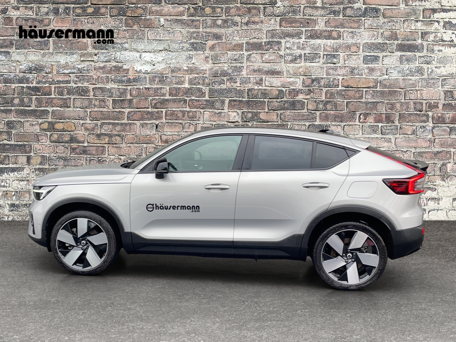 VOLVO C40 P8 Twin Recharge Ultimate AWD-image-1