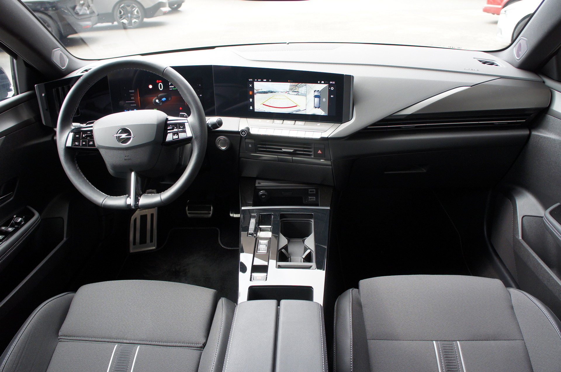 OPEL Astra Sports Tourer 1.6 PHEV Turbo GS A-image-10