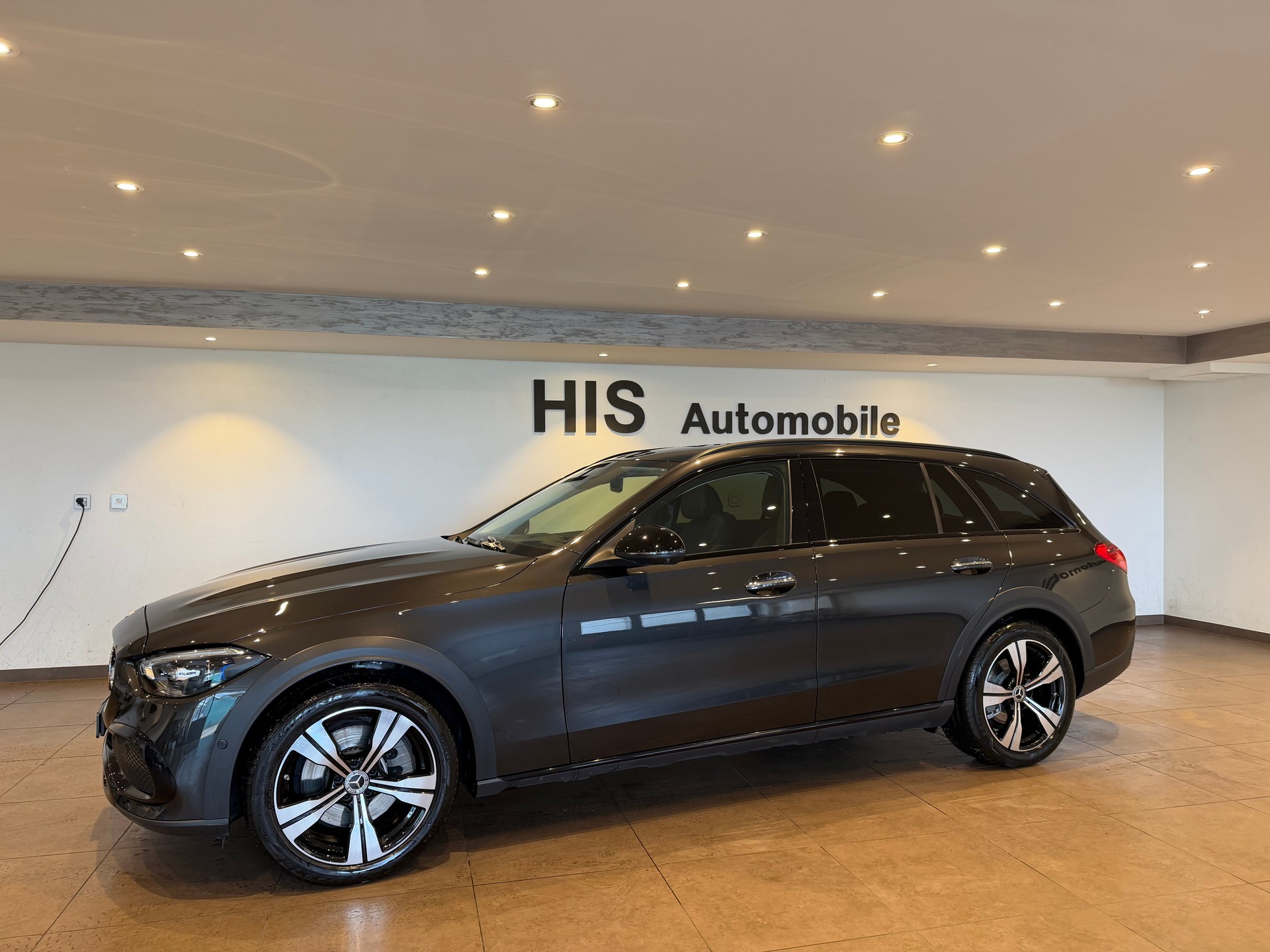 MERCEDES-BENZ C 200 All-Terrain Avantgarde 4matic Kombi-showroom-element-2