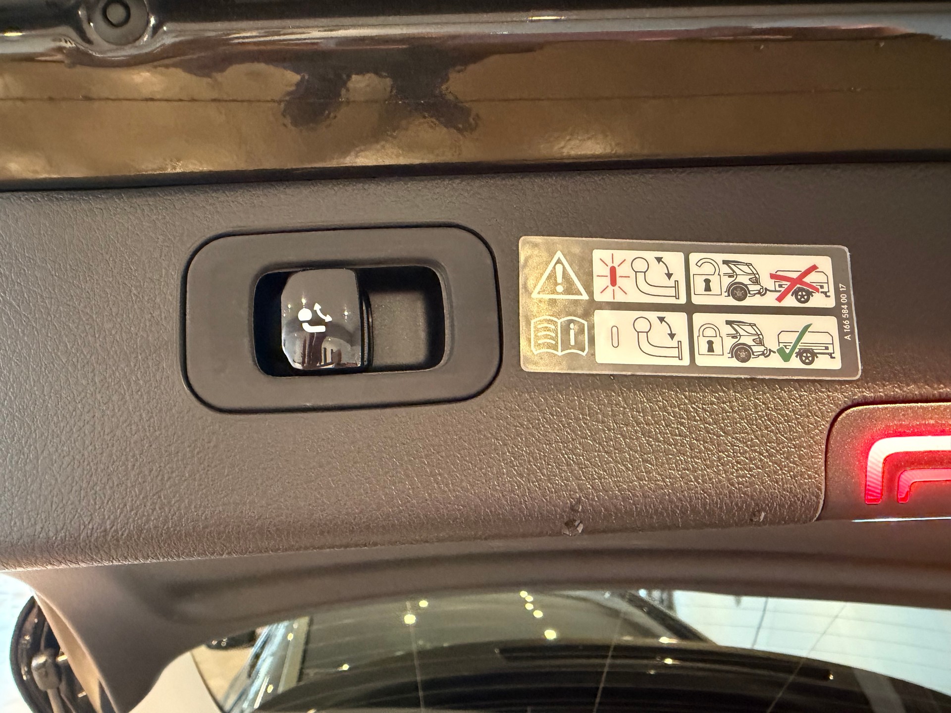 MERCEDES-BENZ C 200 All-Terrain Avantgarde 4matic Kombi-image-8