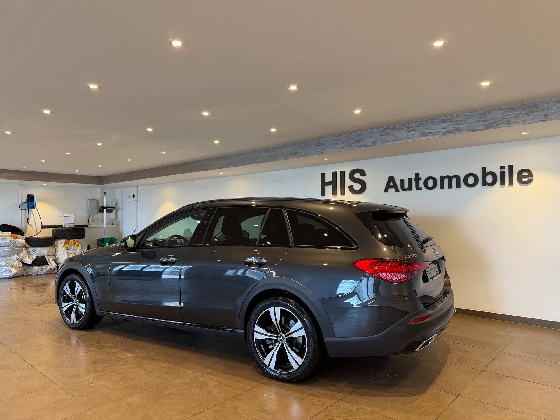 MERCEDES-BENZ C 200 All-Terrain Avantgarde 4matic Kombi-showroom-element-3