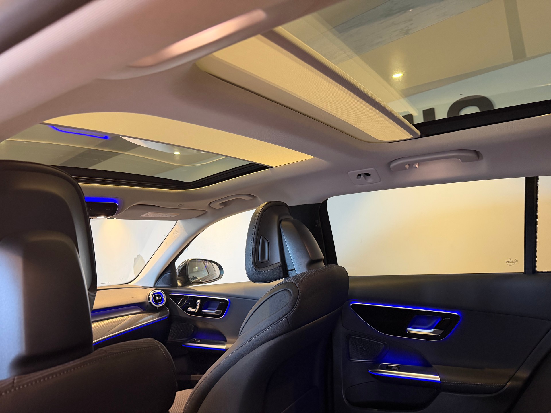 MERCEDES-BENZ C 200 All-Terrain Avantgarde 4matic Kombi-image-13
