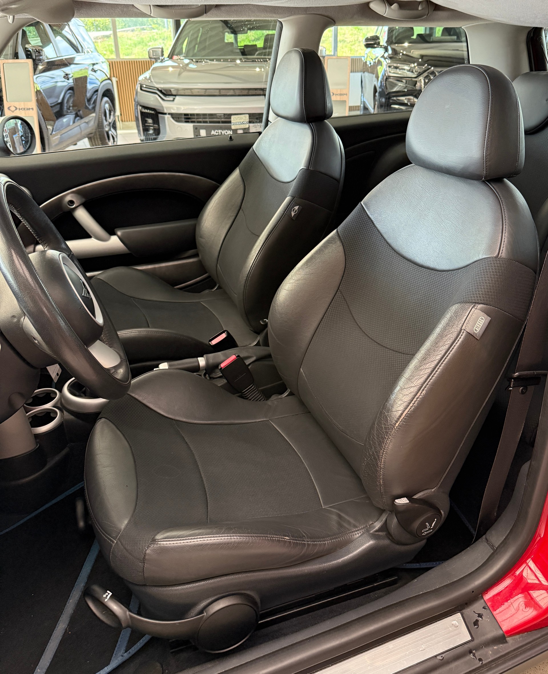 MINI Cooper-image-12