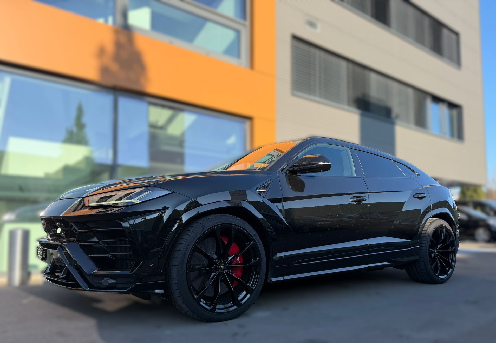 LAMBORGHINI Urus 4.0-image-3