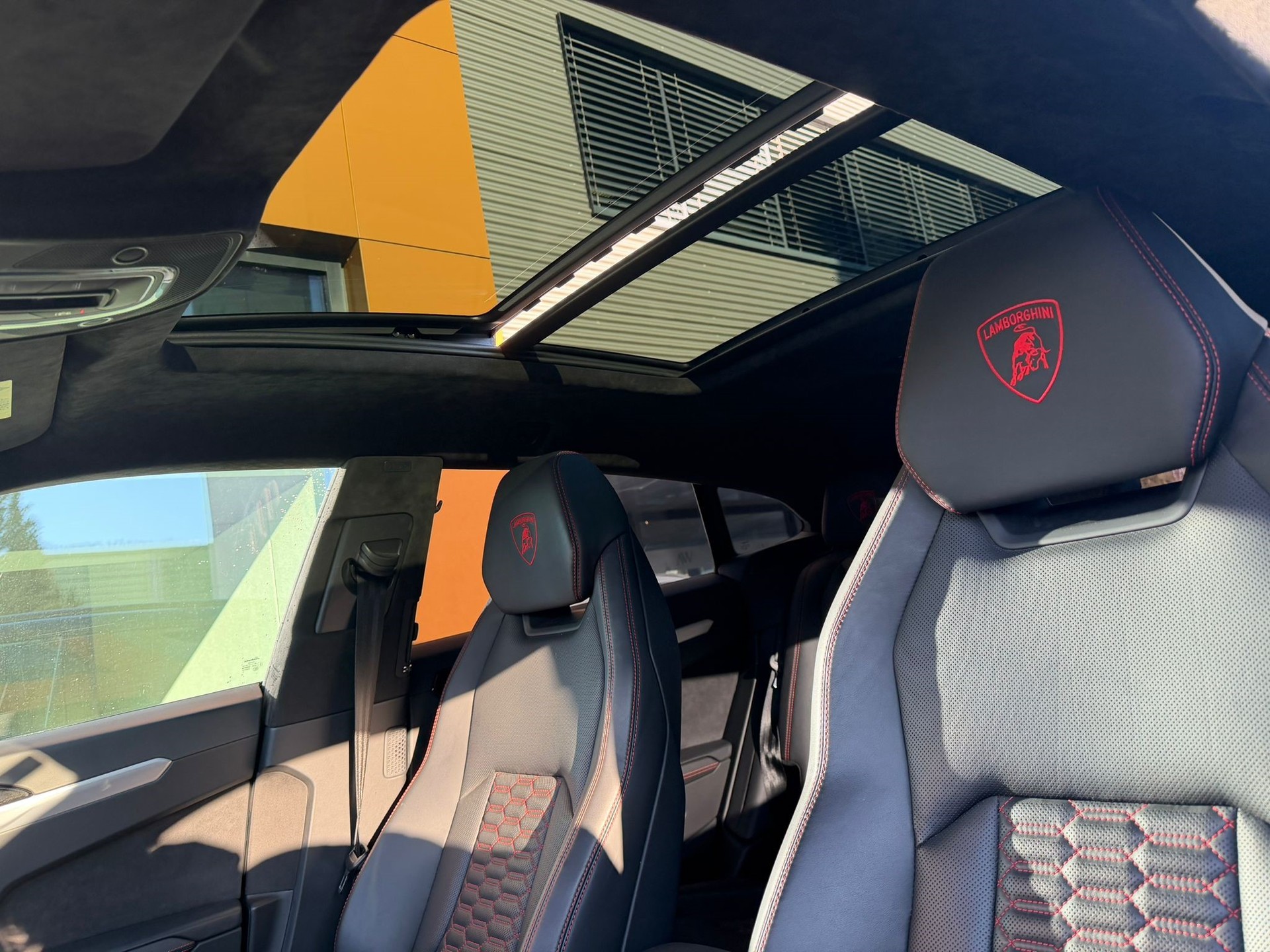 LAMBORGHINI Urus 4.0-image-6