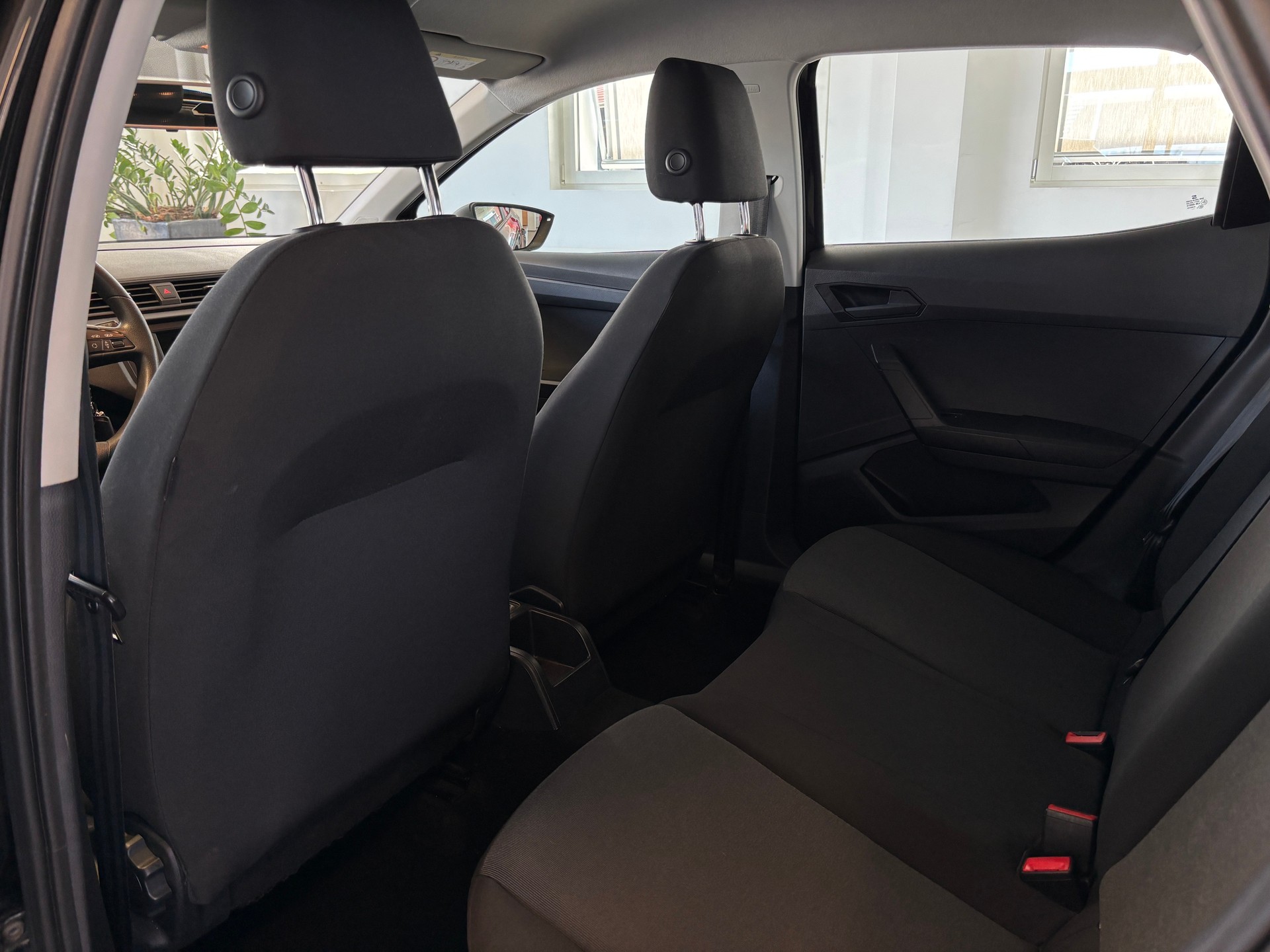 SEAT Ibiza 1.0 EcoTSI Sol-image-11