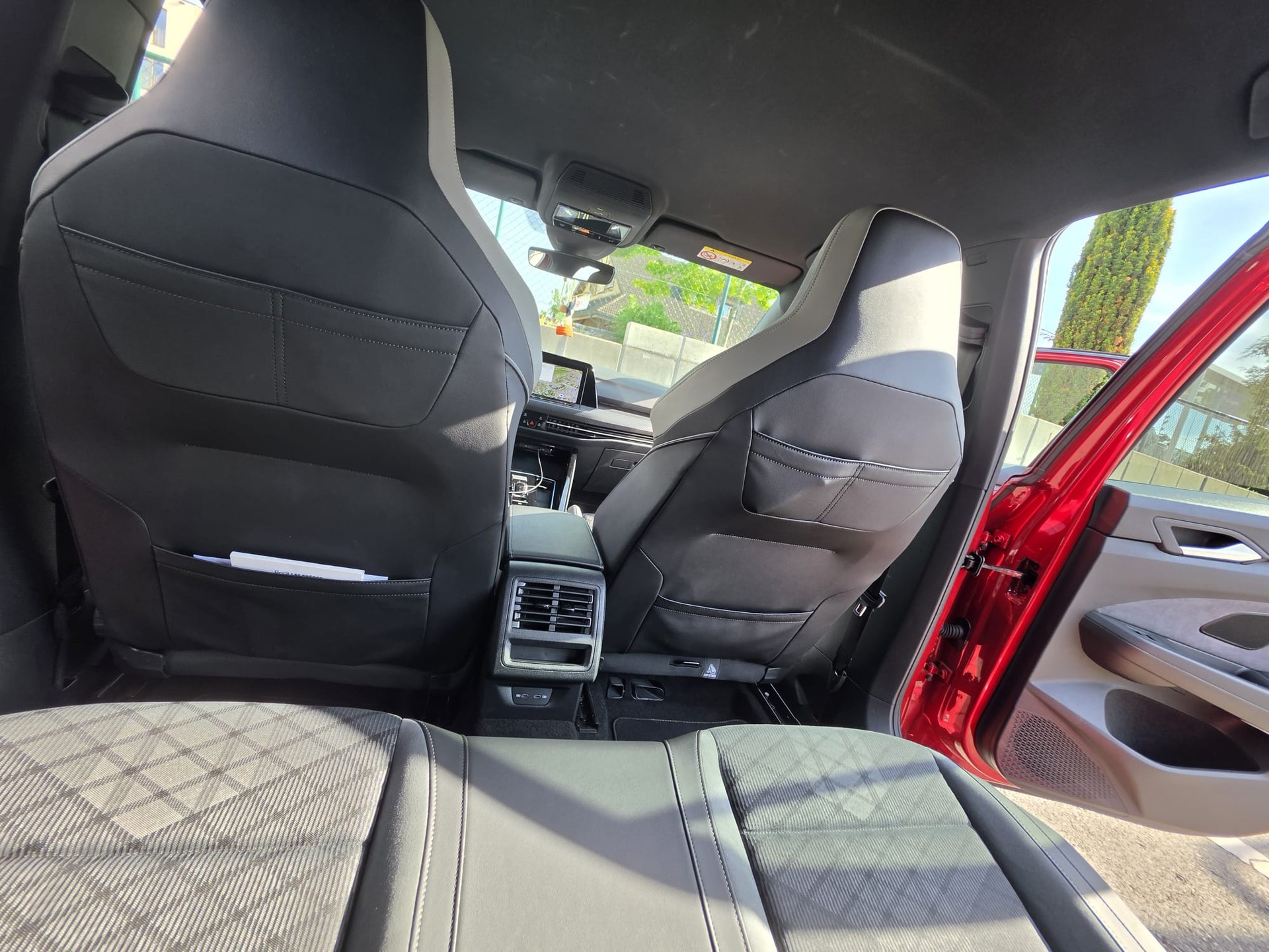 VW 1.5 eTSI R-Line DSG-image-5