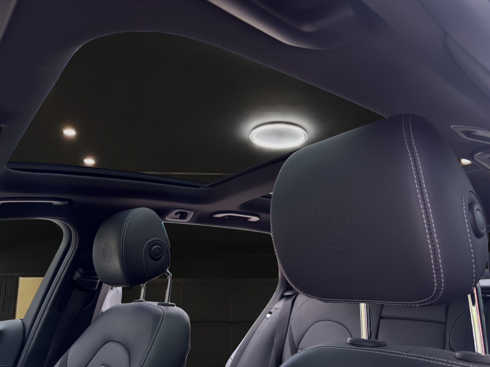 MERCEDES-BENZ C 63 S AMG Kombi-image-12
