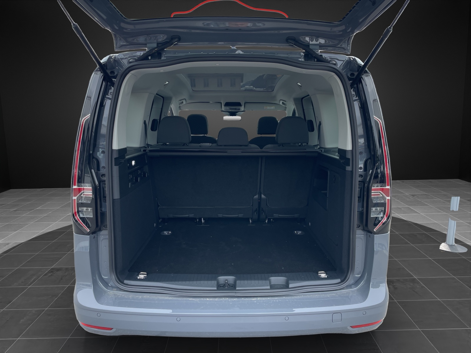 VW Caddy Dark Label 2.0 TDI 4Motion-image-12