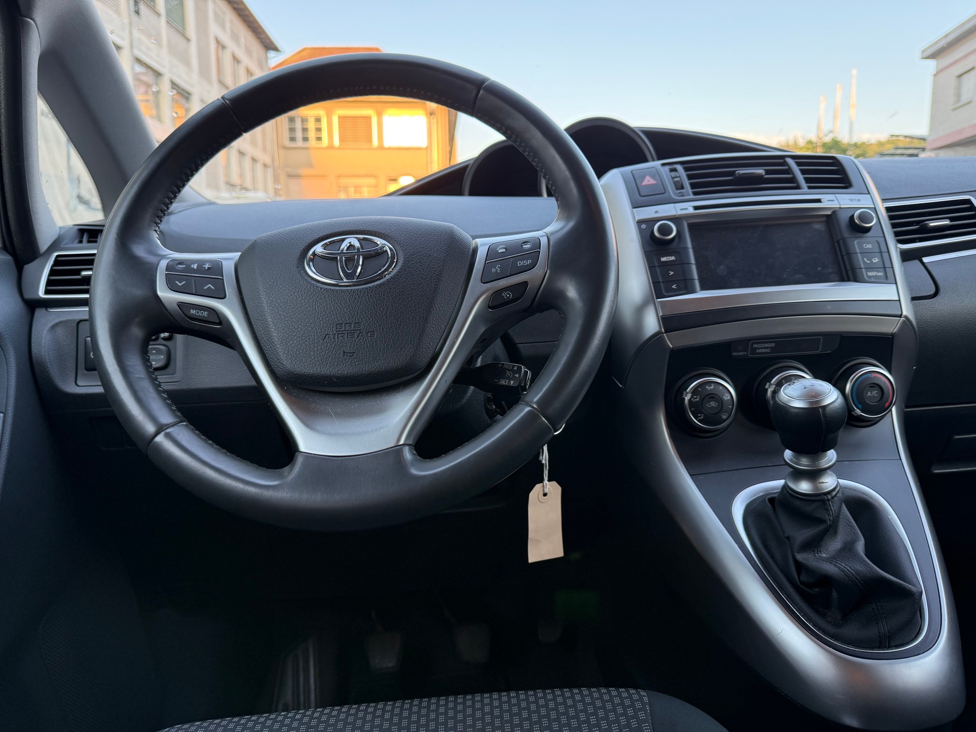 TOYOTA Verso 1.8 Sol-image-4