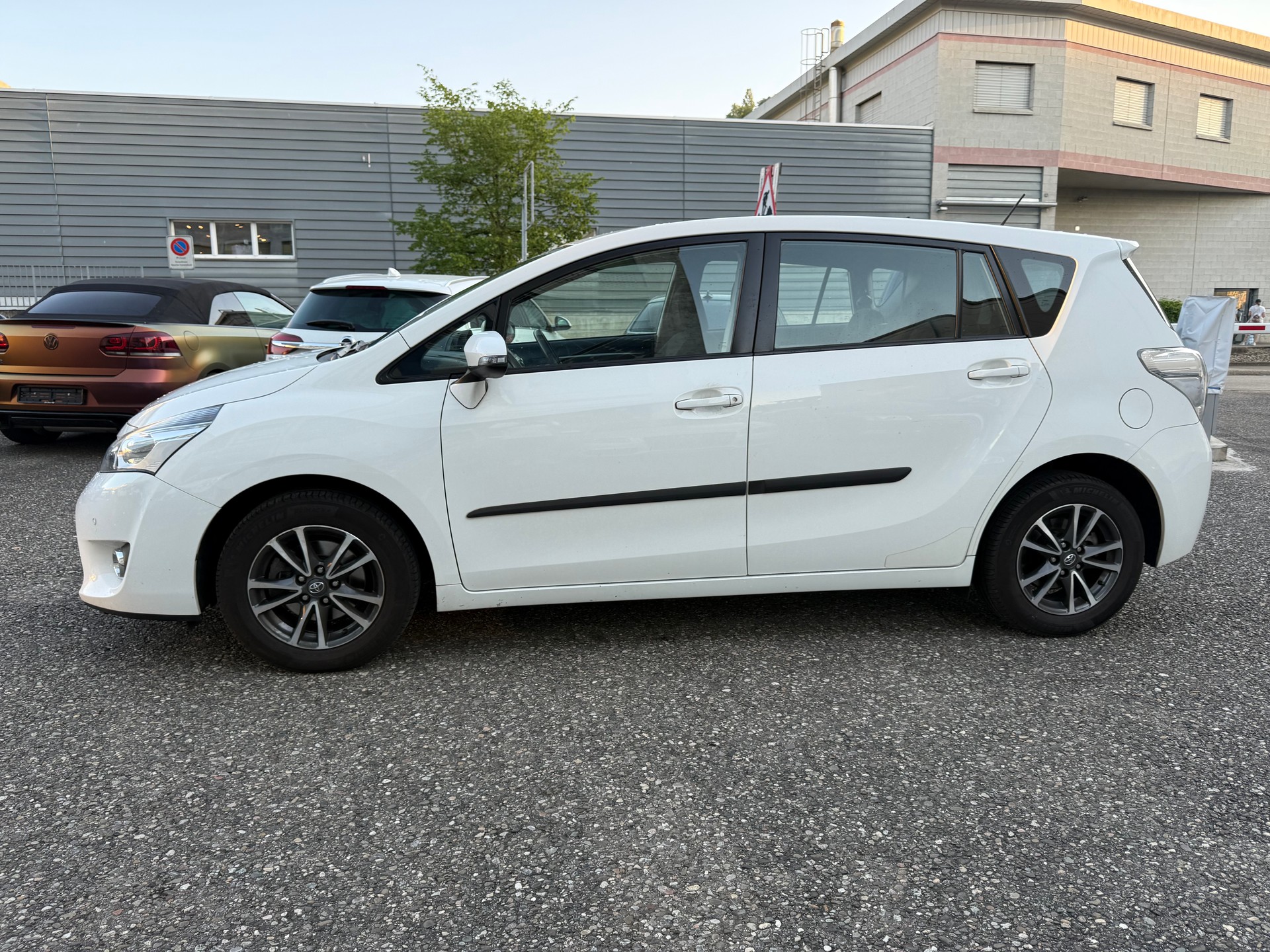 TOYOTA Verso 1.8 Sol-image-2