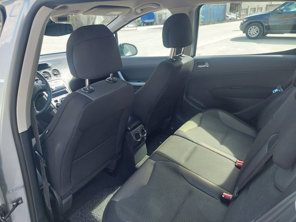 PEUGEOT 308 SW 1.6 16V VTI Trendy Automatic-image-8