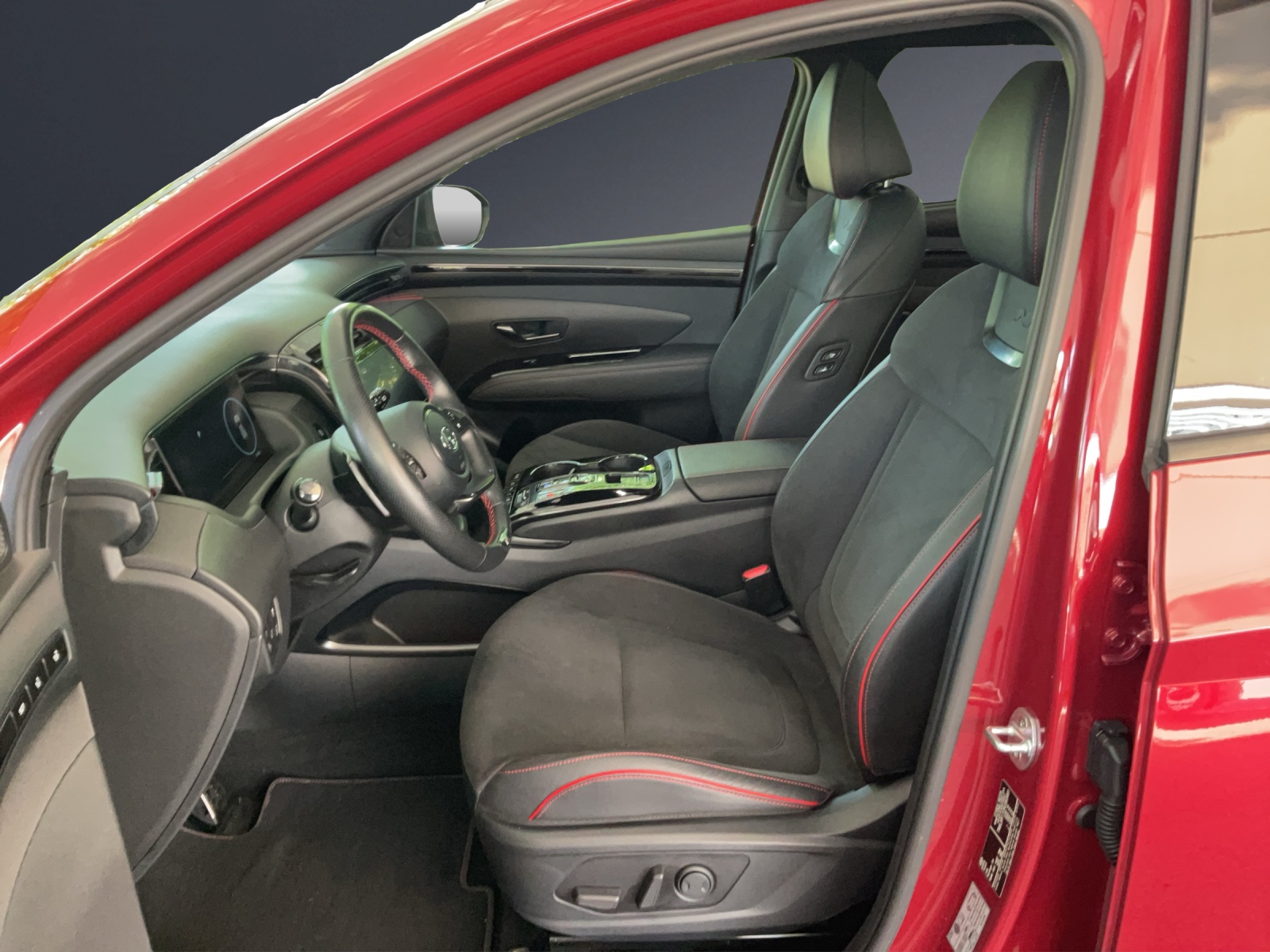 HYUNDAI Tucson 1.6HEV NLi LUX 4WD-image-6