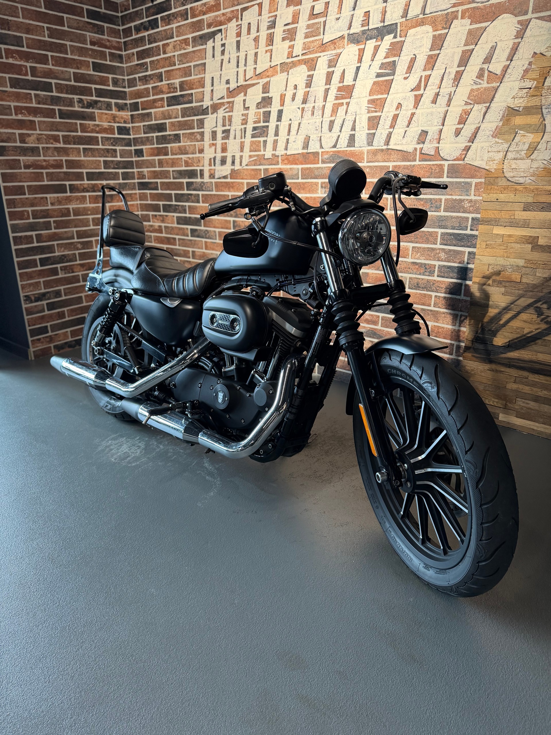 HARLEY-DAVIDSON XL 883 N Sportster Iron ABS-image-11