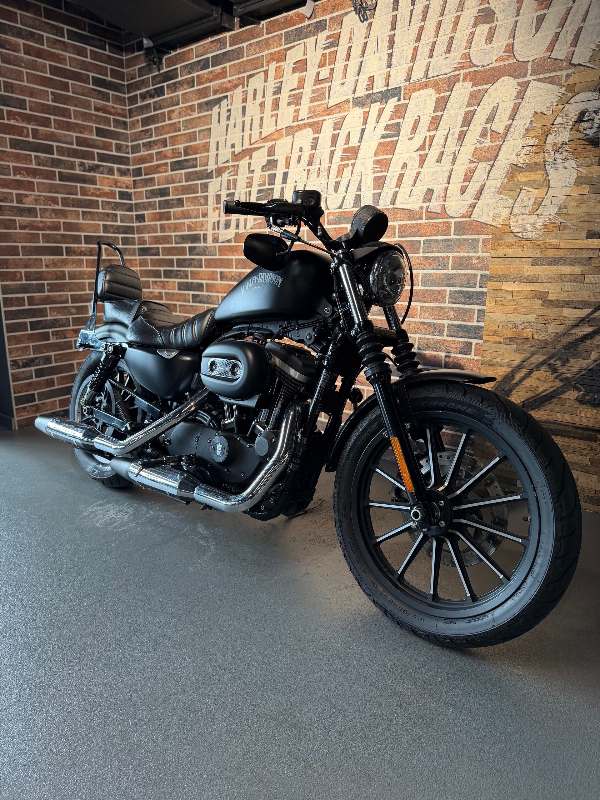 HARLEY-DAVIDSON XL 883 N Sportster Iron ABS-image-7