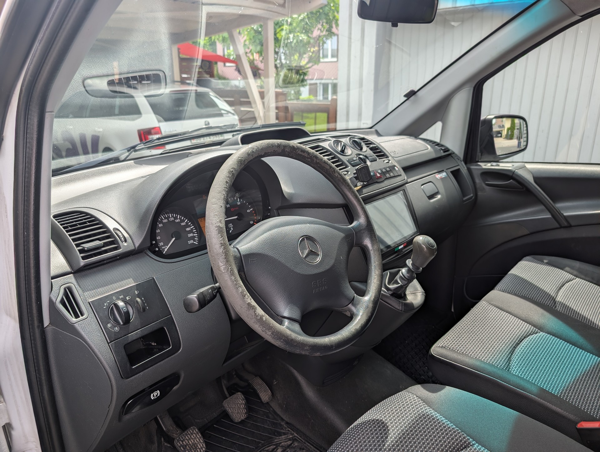 MERCEDES-BENZ VITO-image-4
