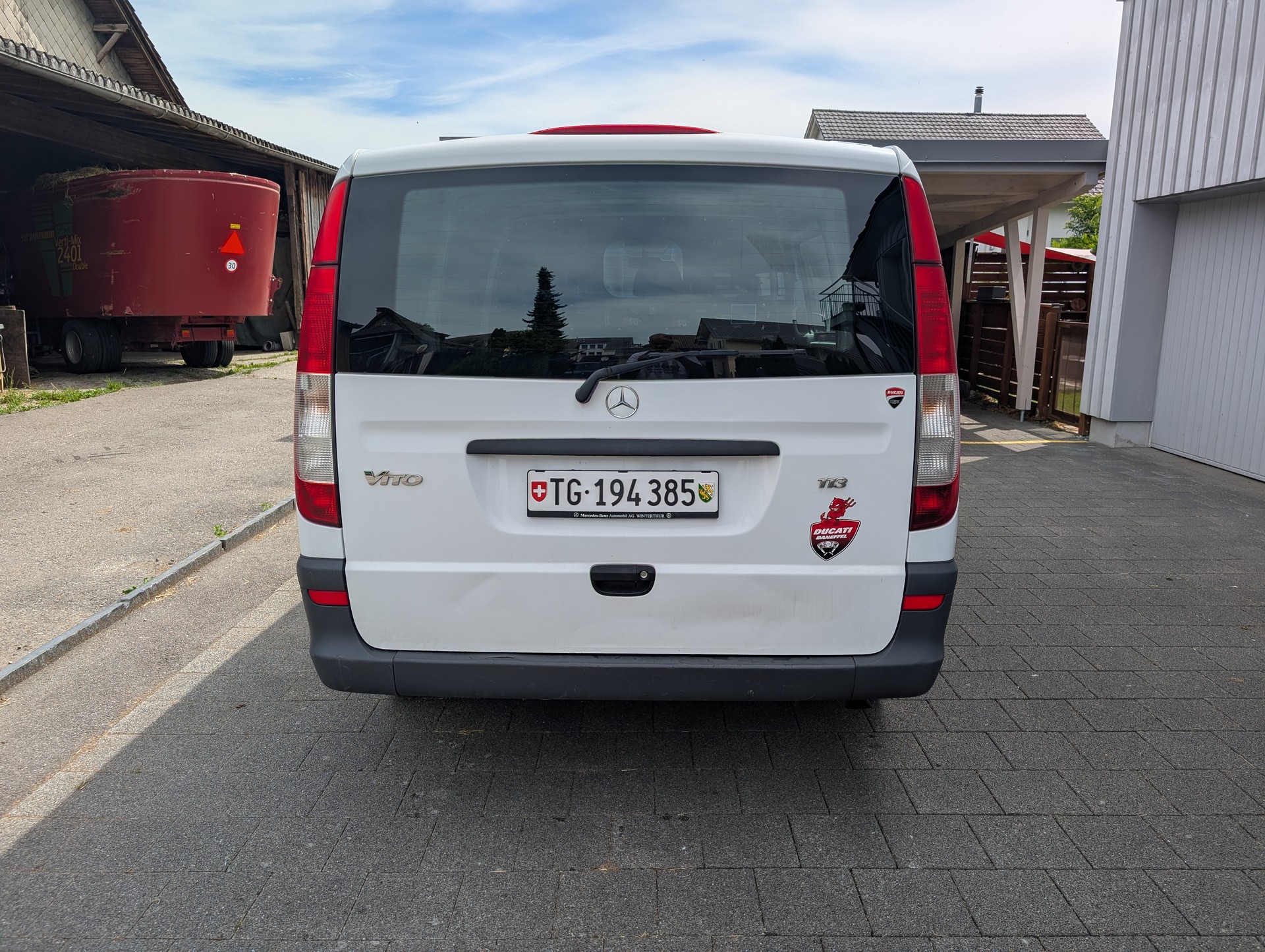 MERCEDES-BENZ VITO-image-2