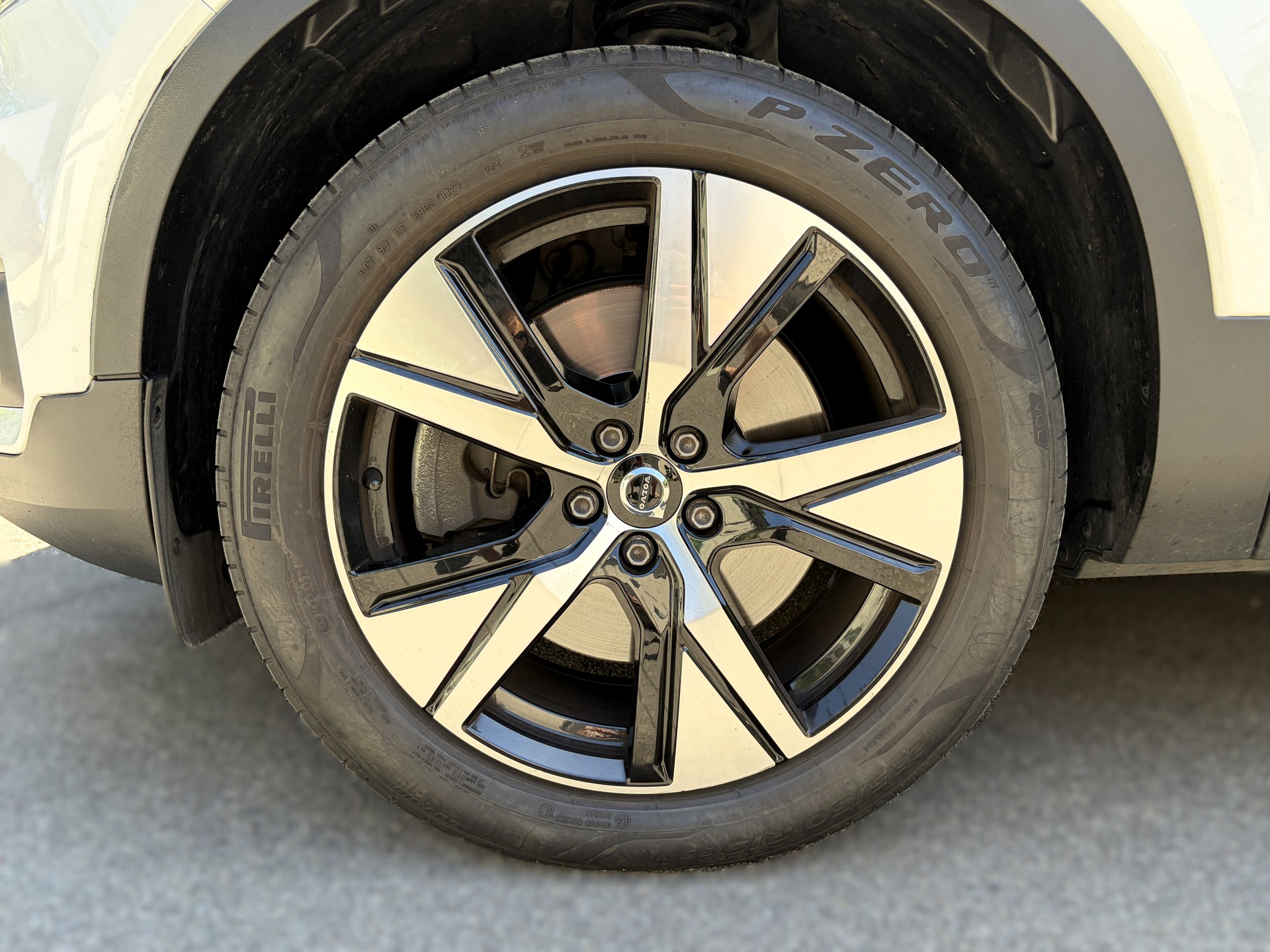 VOLVO 1.5 T5 PiH R-Design-image-7