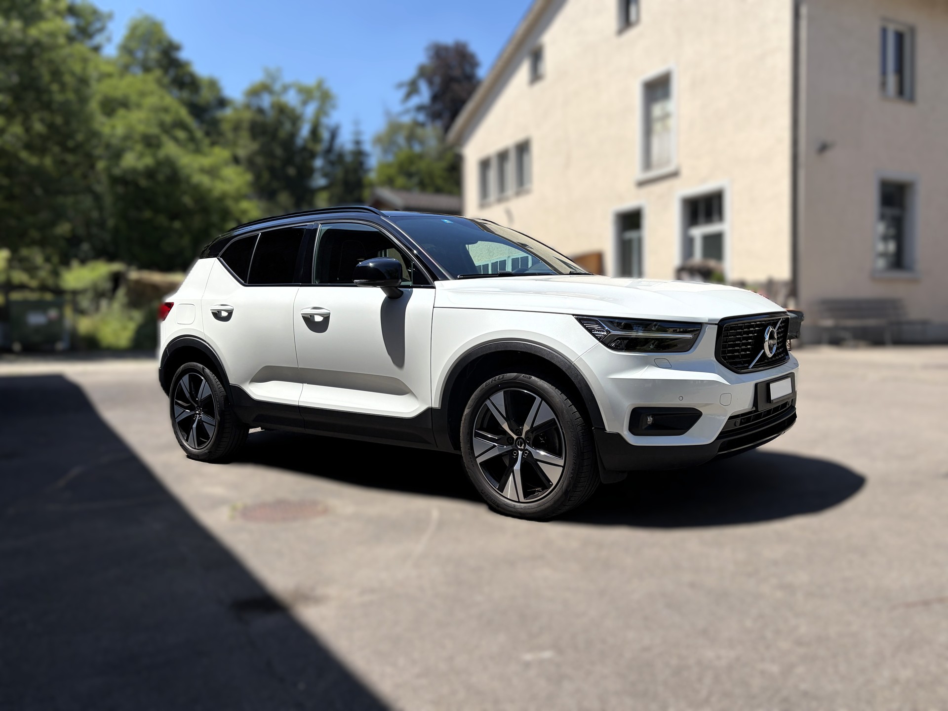 VOLVO 1.5 T5 PiH R-Design-image-5