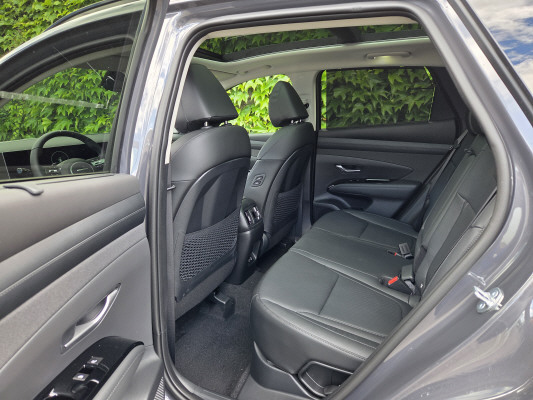 HYUNDAI Tucson 1.6 HEV Swiss 4WD-image-8
