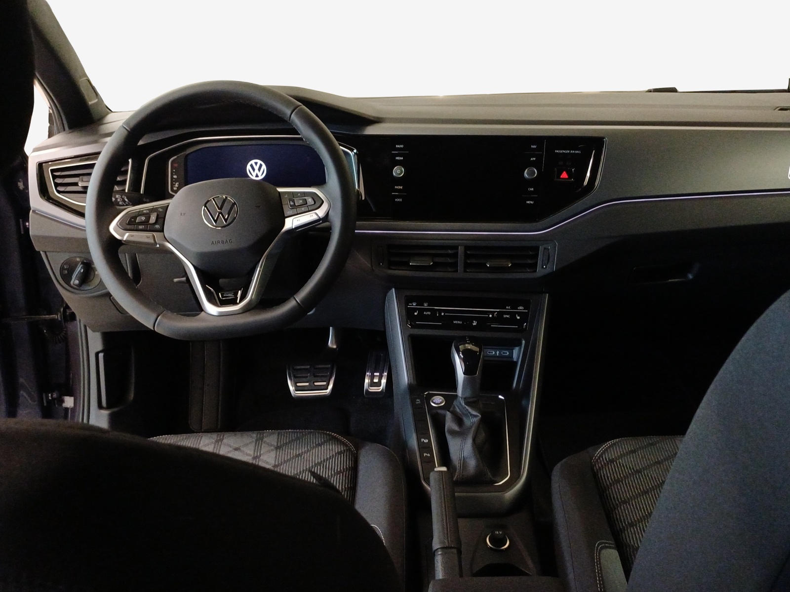 VW Polo 1.0 TSI R-Line DSG-image-8
