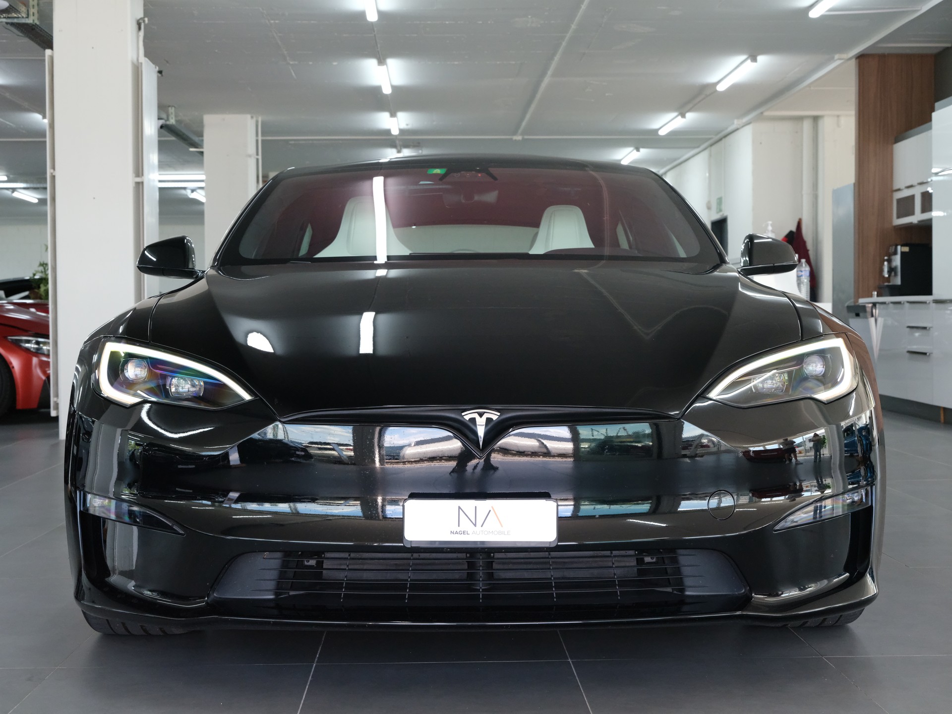 TESLA Model S 100 kWh Plaid-image-8