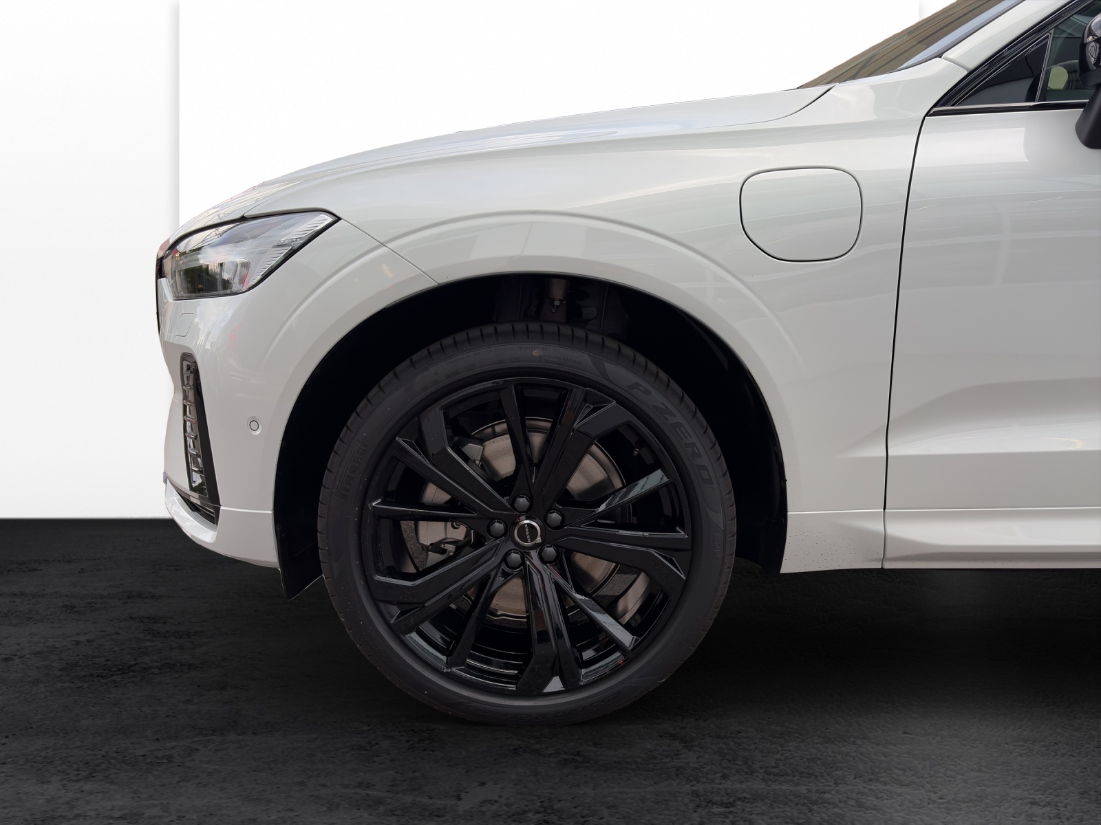 VOLVO XC60 2.0 T8 TE Black Edition eAWD-image-19