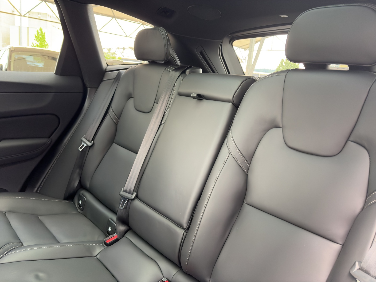 VOLVO XC60 2.0 T8 TE Black Edition eAWD-image-15