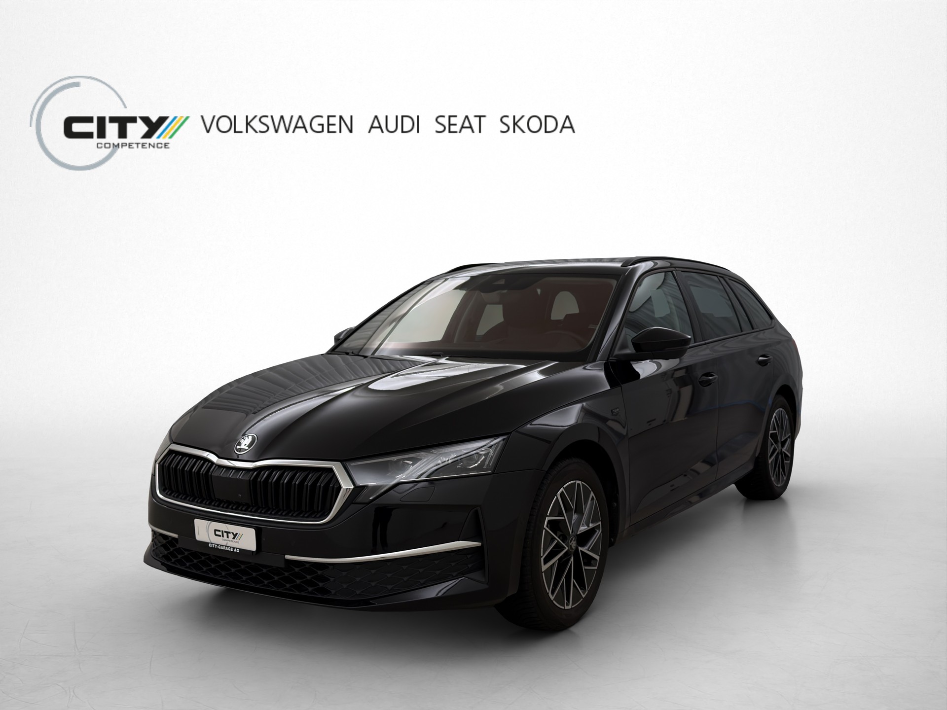 SKODA Octavia Combi 2.0 TSI Selection 4x4-image-0