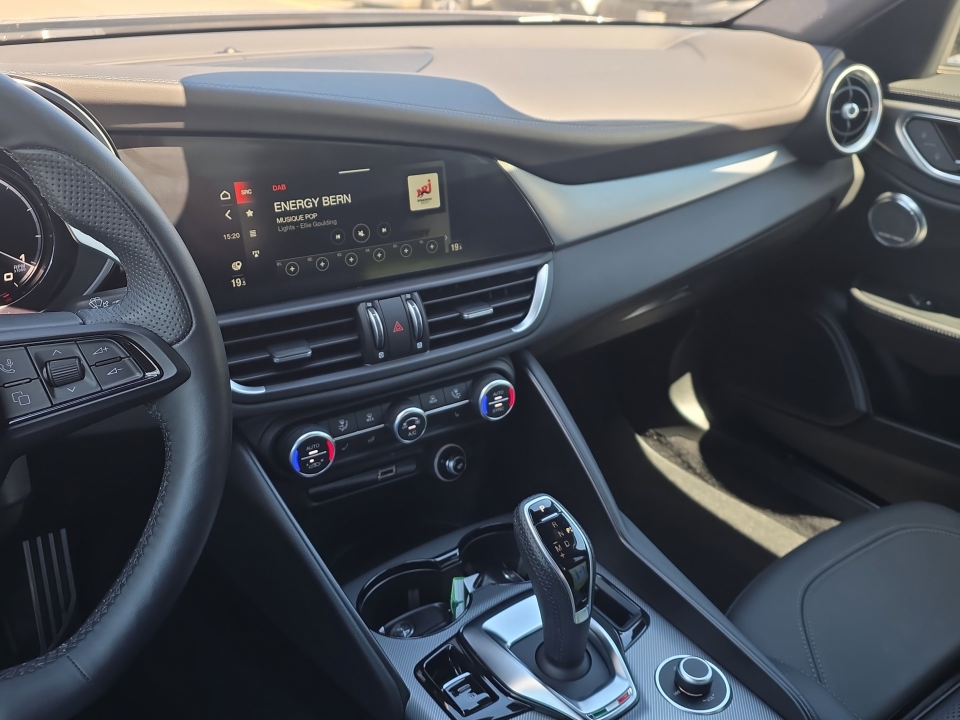 ALFA ROMEO Giulia 2.0 Q4 Veloce-image-11