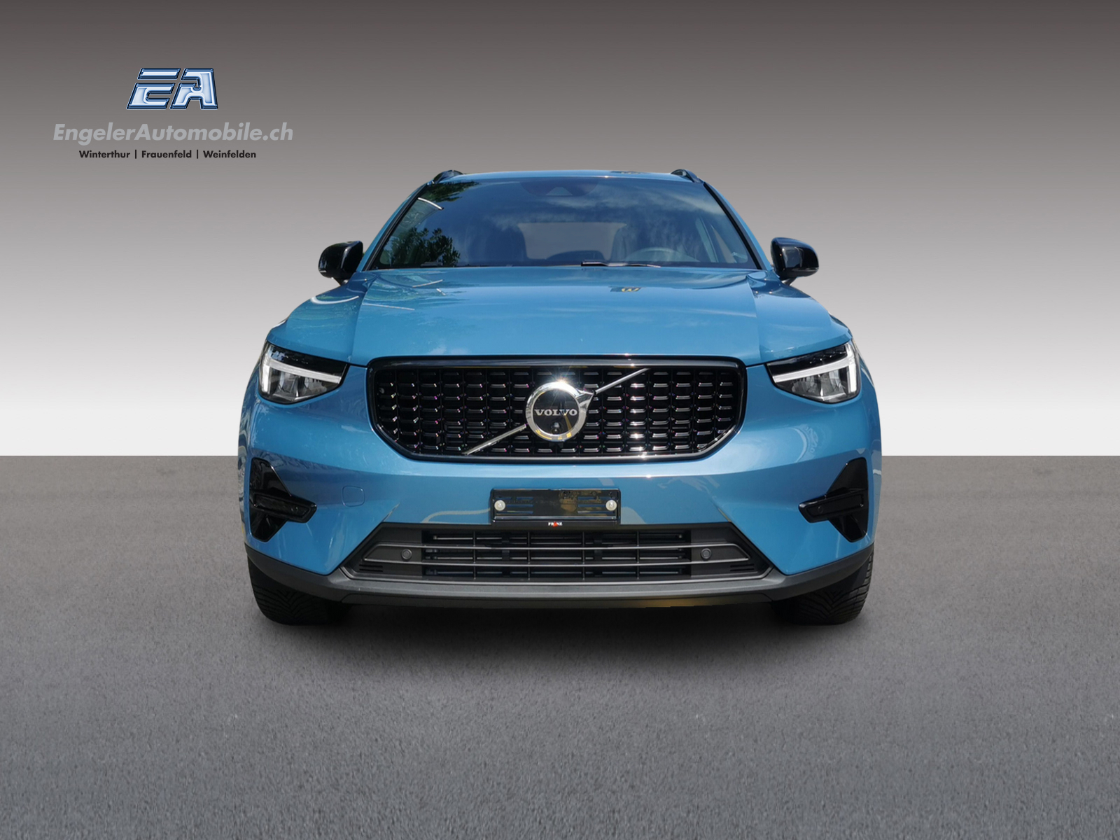 VOLVO XC40 1.5 T5 PiH Plus Dark-image-1