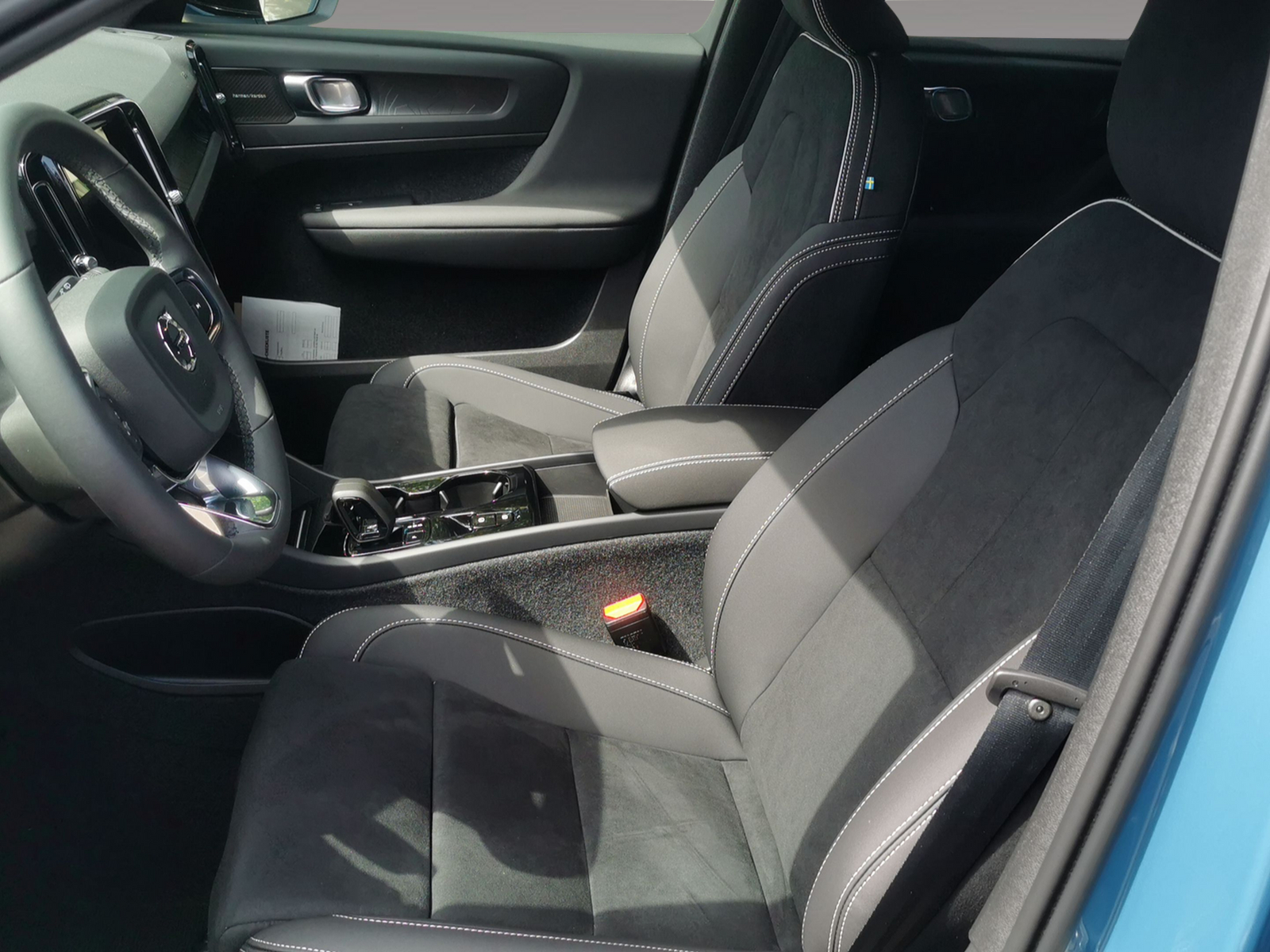 VOLVO XC40 1.5 T5 PiH Plus Dark-image-7