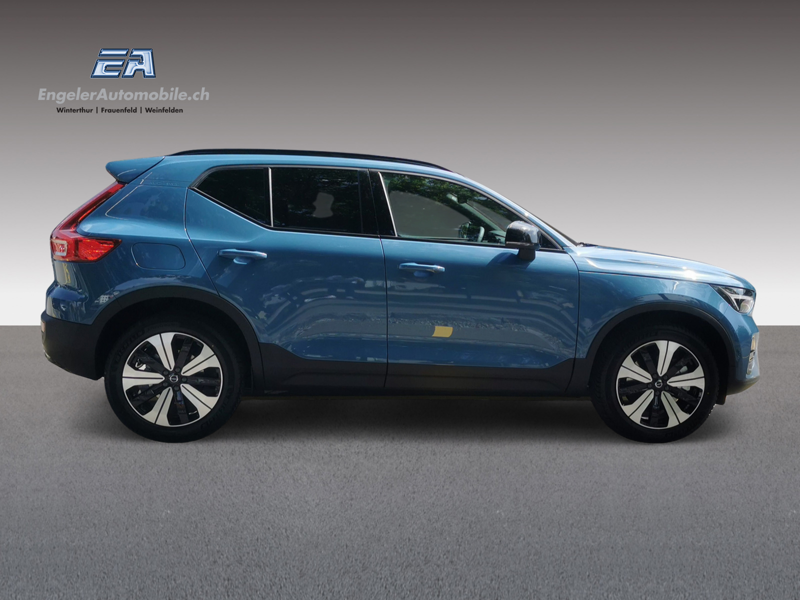 VOLVO XC40 1.5 T5 PiH Plus Dark-image-2