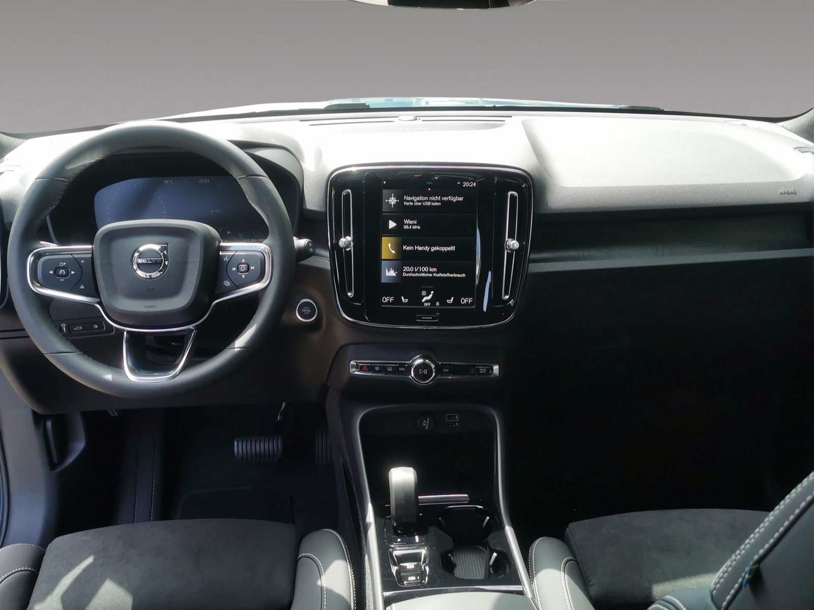 VOLVO XC40 1.5 T5 PiH Plus Dark-image-10