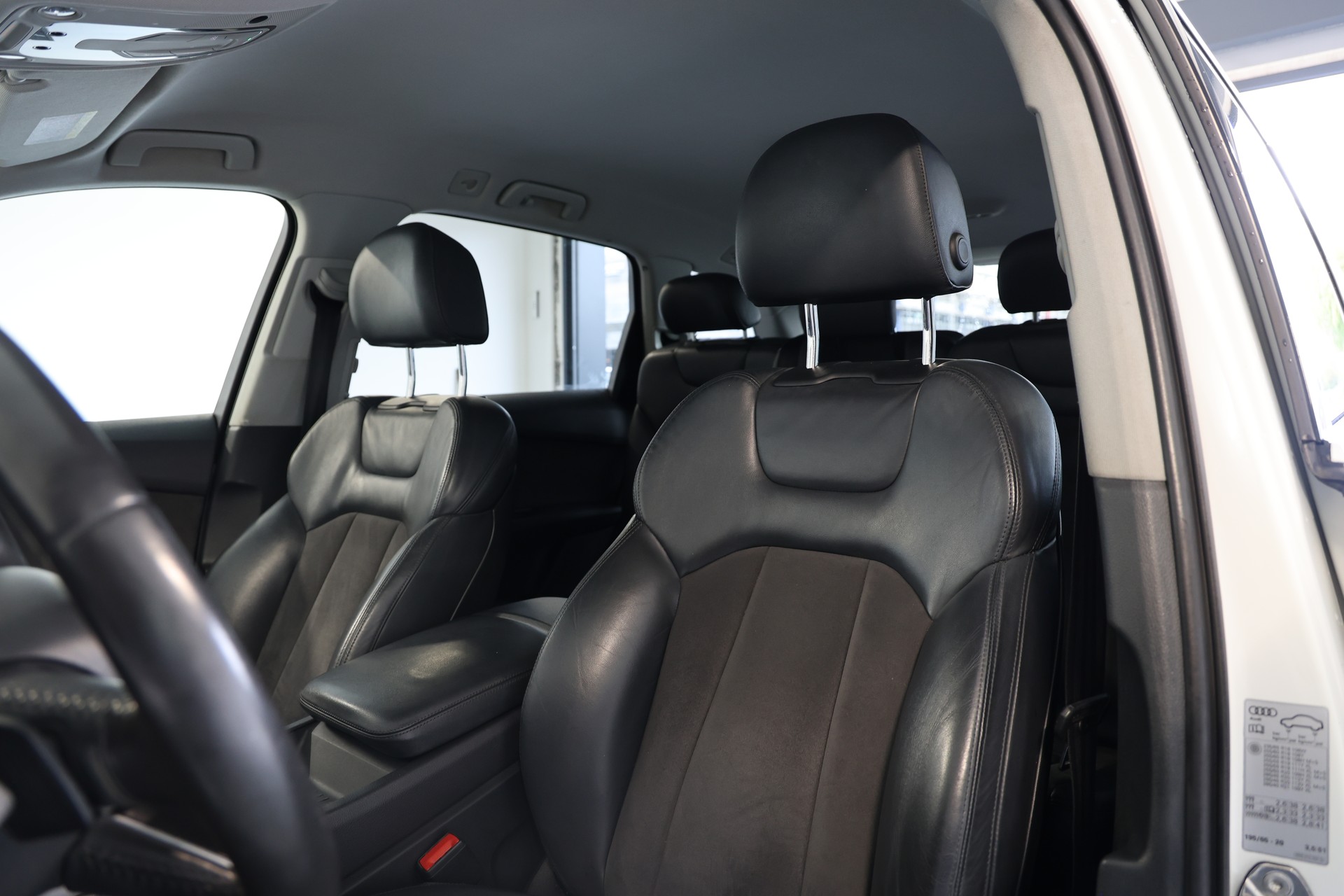 AUDI Q7 3.0 TDI ultra quattro tiptronic **7-Sitzer**-image-6
