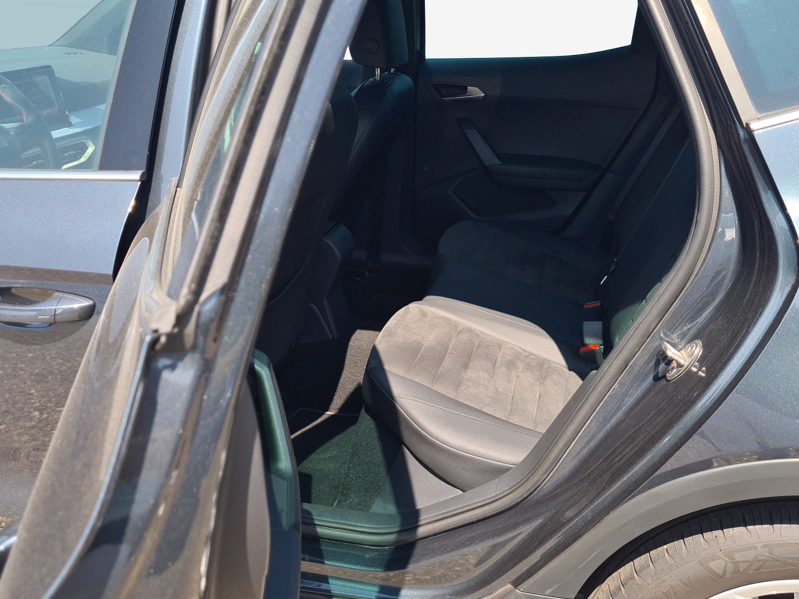 SEAT Arona 1.5 Eco TSI Hola FR DSG-image-11
