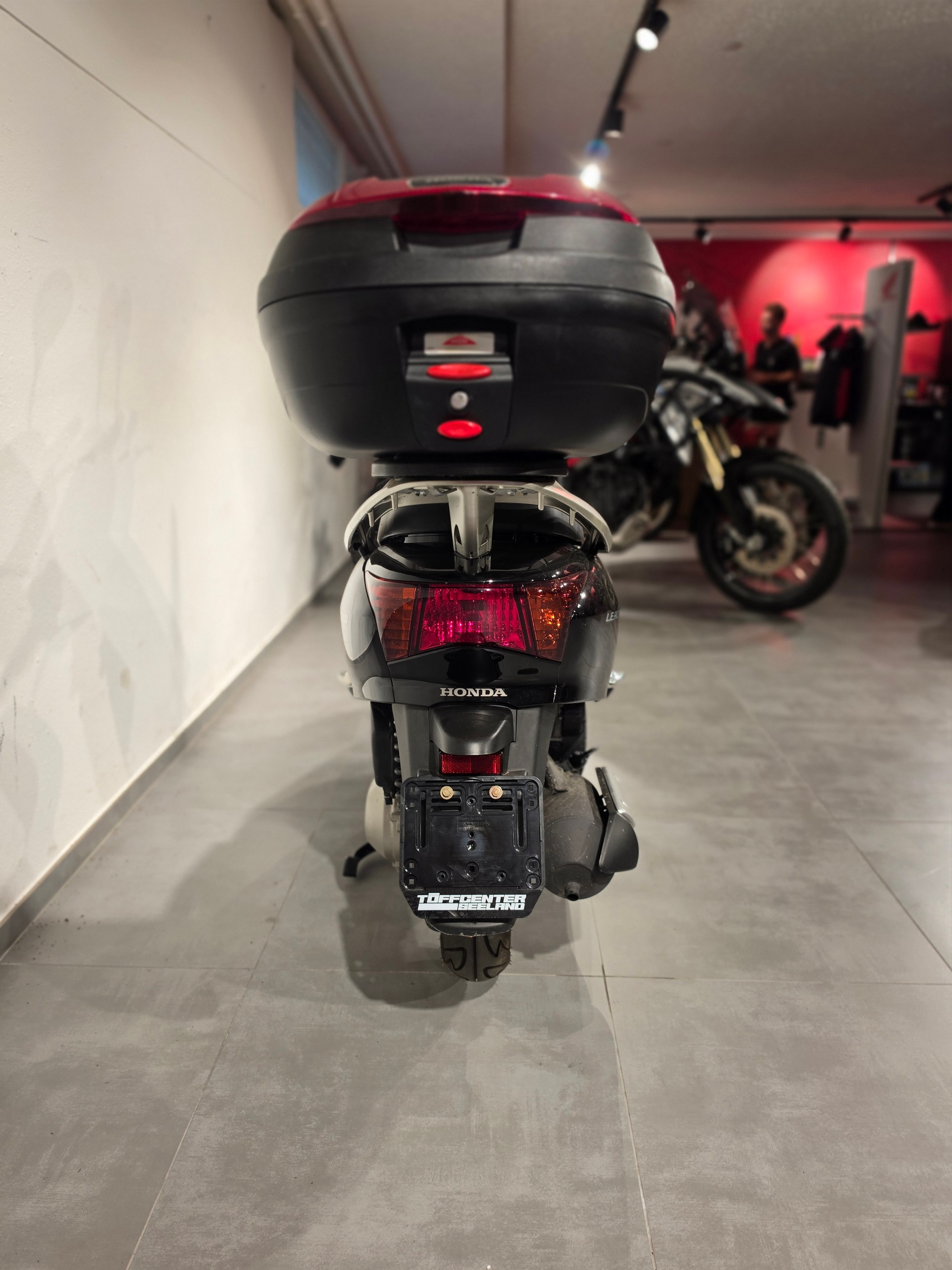 HONDA Lead 110-showroom-element-3