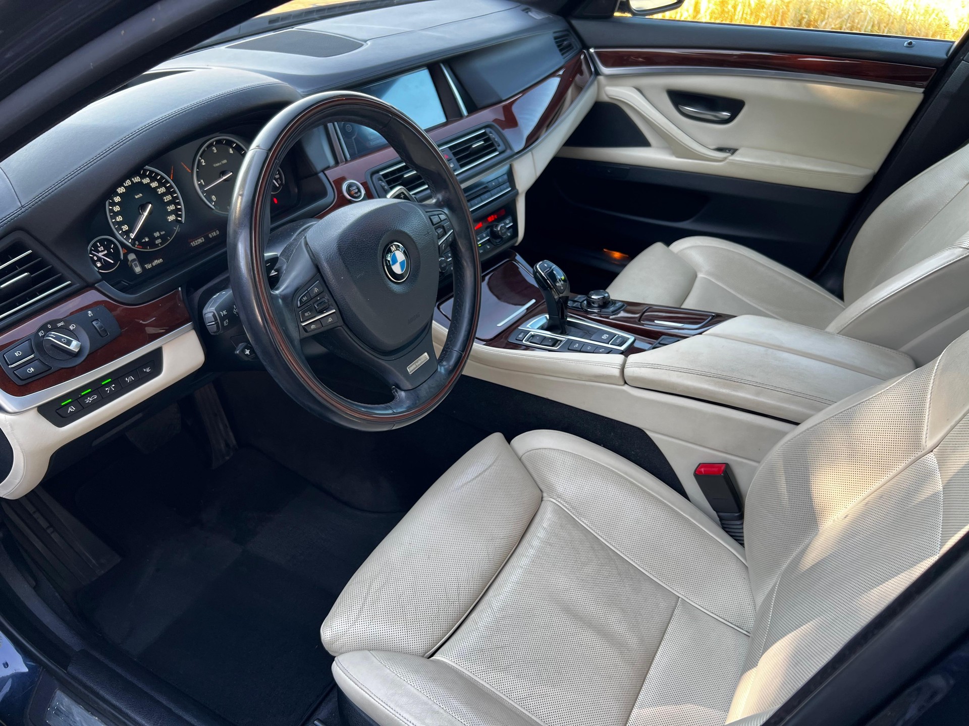 BMW 535d xDrive Touring Steptronic-image-8