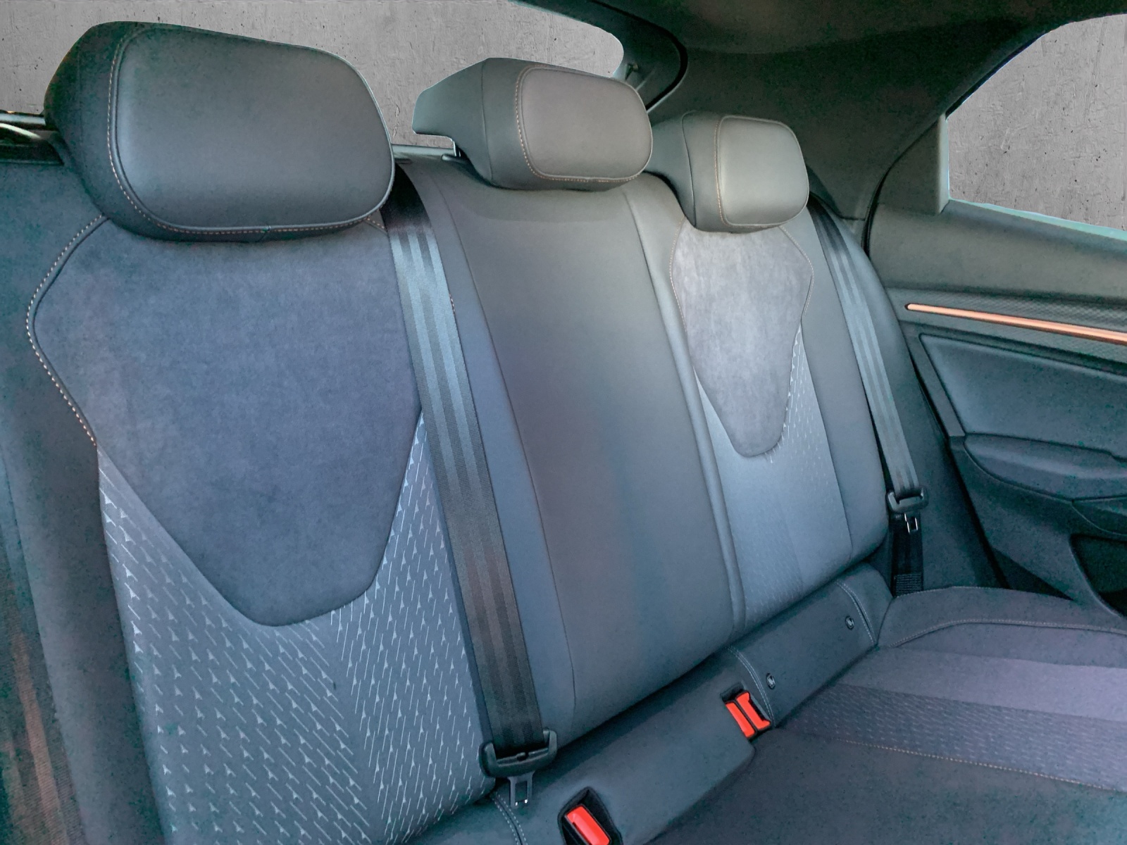 CUPRA Raval 52 kWh Dynamic Launch Edition-image-13