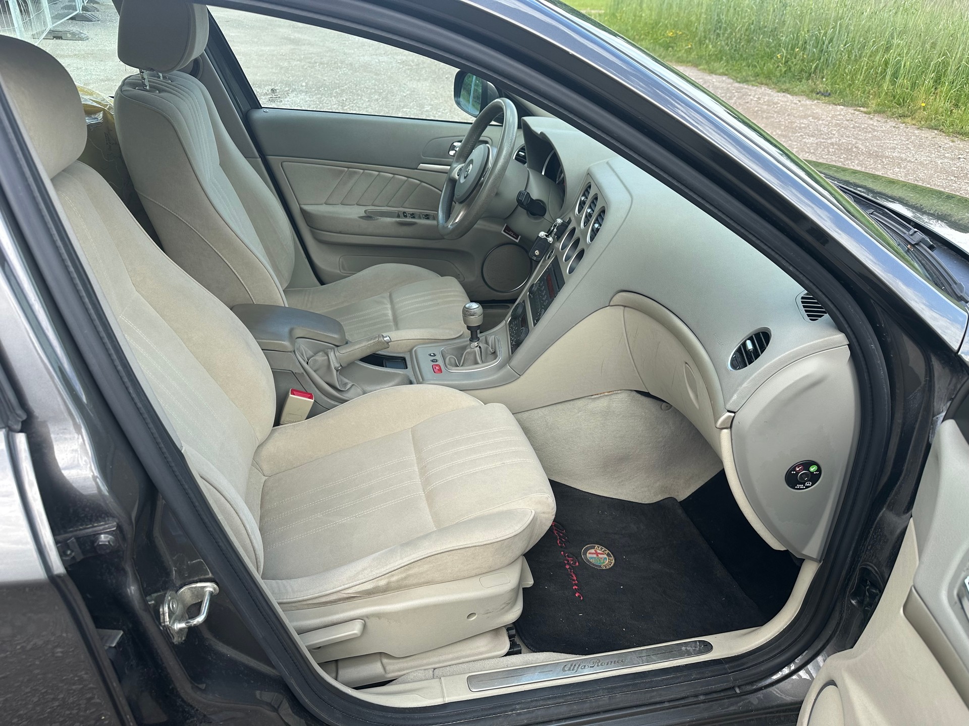 ALFA ROMEO 159 2.2 JTS TI-image-8