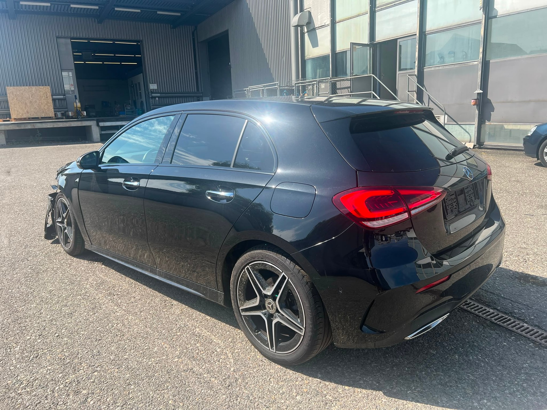 MERCEDES-BENZ A 180 Night Star AMG Line 7G-DCT-image-5